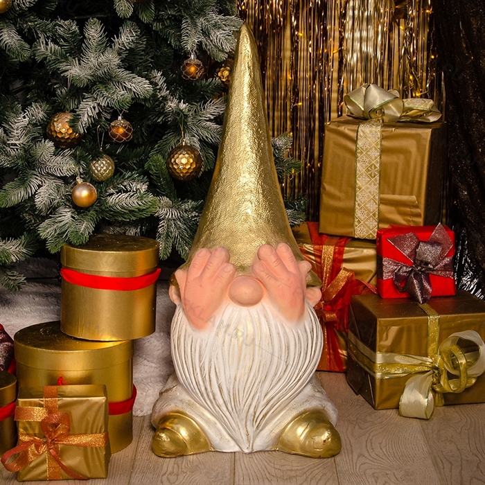 фигура гнома на новый год