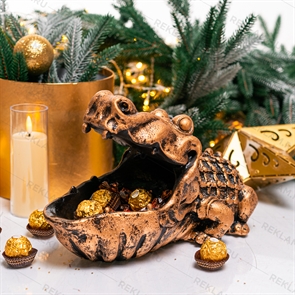 {{photo.Alt || photo.Description || 'Конфетница Крокодил U09420 полистоун h=22 см'}}