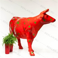 объемная рекламная фигура коровы