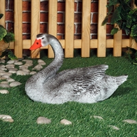 ростовая фигура лебедя