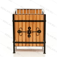 уличная кадка с оковкой