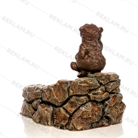 фонтан с медведем