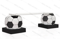 парковая лавочка футбольные мячи