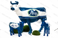 рекламная фигура коровы