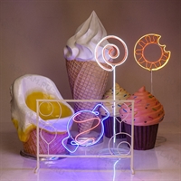 неоновая реклама леденец