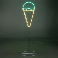 Неоновая вывеска мороженое