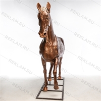 ростовая фигура лошадь
