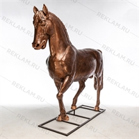 конь рысак роствая фигура