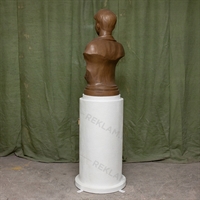 Бюст Олег Кошевой - фото 21817