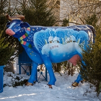 Ростовая фигура Корова Зимняя сказка