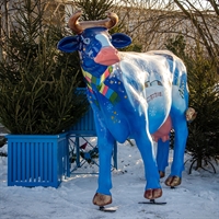 Объемная фигура Корова Зимняя сказка