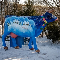 Рекламная фигура Корова Зимняя сказка