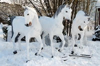 Новогодние фигуры коней