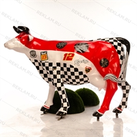 рекламная фигура корова феррари