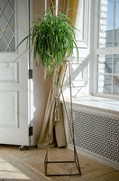 кованая подставка под цветы лофт