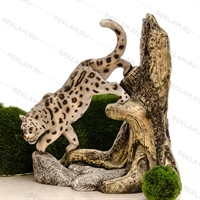 объемная фигура барс на дереве