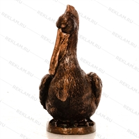 ростовая фигура пеликан