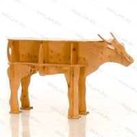 Промо-витрина в виде животного коровы