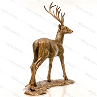 бронзовая фигура оленя