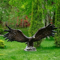 парковая фигура орел