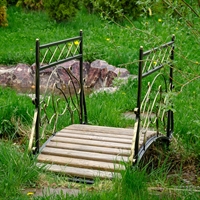 кованый мостик для сада