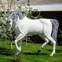 декоратвиная фигура коня