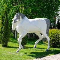 объемная фигура конь рысак