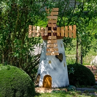 парковая скульптура мельница