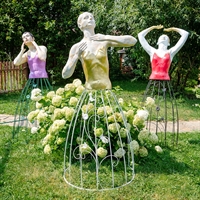 ландшафтная скульптура балерина