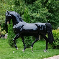 Объемная фигура Конь вороной - фото 33411