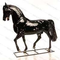 Объемная фигура Конь вороной - фото 33413