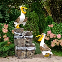 уличный фонтан пеликан