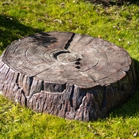 декоративная крышка люка пень