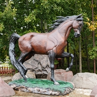 объемная фигура конь арабский