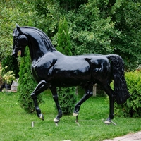 Рекламные объемные фигуры Кони купить на REKLAM.RU