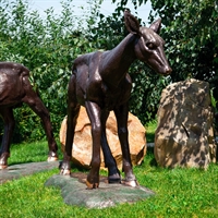 Объемная фигура олениха