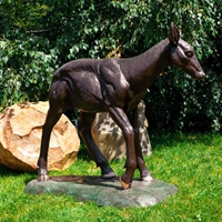 Садово-парковая фигура Олениха