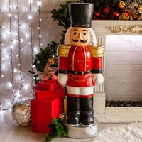 объемная фигура солдатик