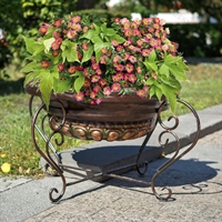 Вазон из стеклопластика с металлической подставкой