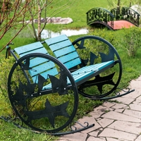 Кресло-качалка для летнего кафе