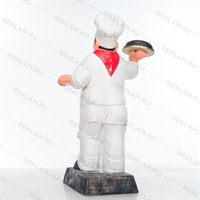 Ростовая фигура Повар с рыбой