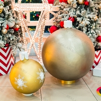 новогодние шары для витрины магазина