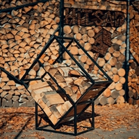 металлическая дровница с логотипом