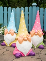 фигуры для оформления витрины магазина