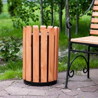 урна из дерева и металла