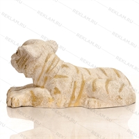 фигура для оформления витрины магазина