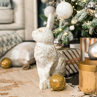 фигура в новогодней покраске