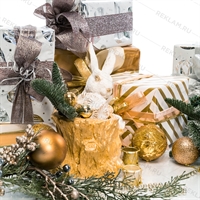 кашпо для оформления витрины магазина