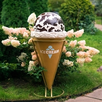 фигура мороженое в металлической подставке