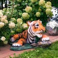 фигура тигрёнка из стеклопластика